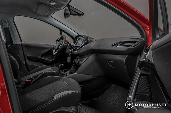 Peugeot 208 9 of 17