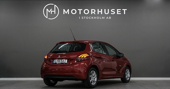 Peugeot 208 6 of 17