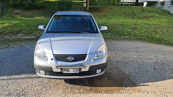 Kia Rio 2 of 5
