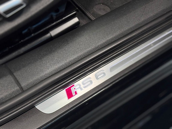 Audi RS6 13 of 19