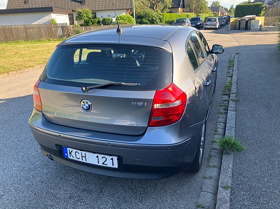 BMW 116i 4 of 5