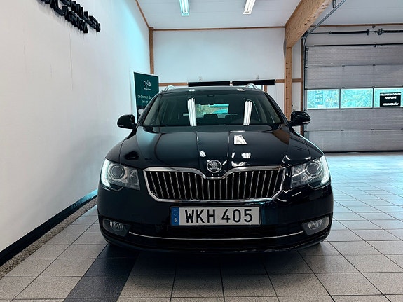 Skoda Superb 2 of 5