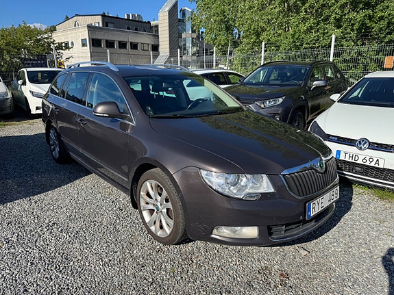 Skoda Superb 4 of 5
