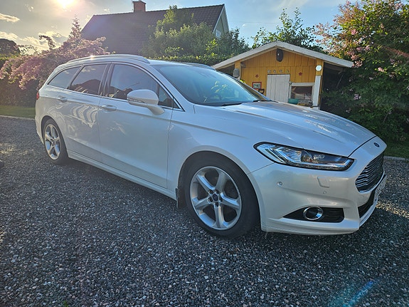Ford Mondeo 2 of 5