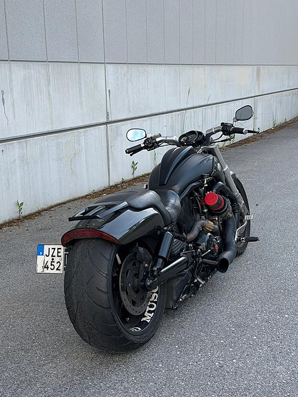 Harley-Davidson Muscle ABS V-Rod Turbo 5 of 8