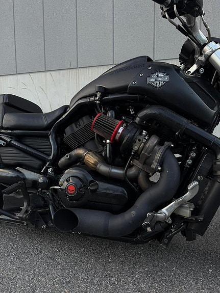 Harley-Davidson Muscle ABS V-Rod Turbo 7 of 8