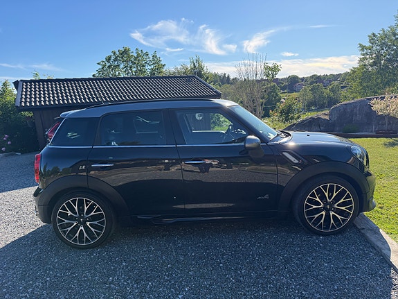 MINI Countryman Cooper SD 2 of 3