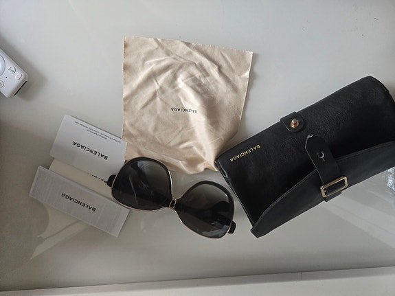 Product image 2 of 15