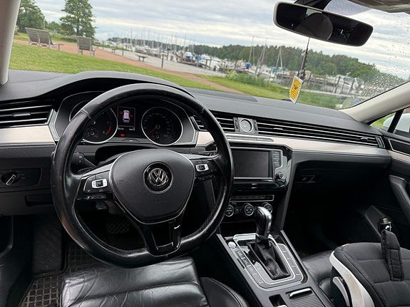 Volkswagen Passat 3 of 4