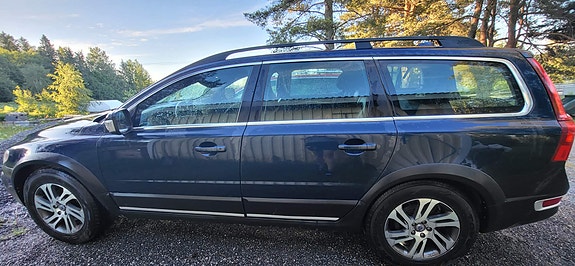 Volvo XC70 4 of 5