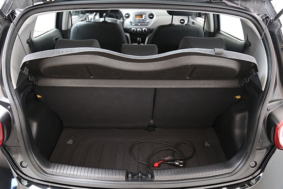 Hyundai i10 20 of 20