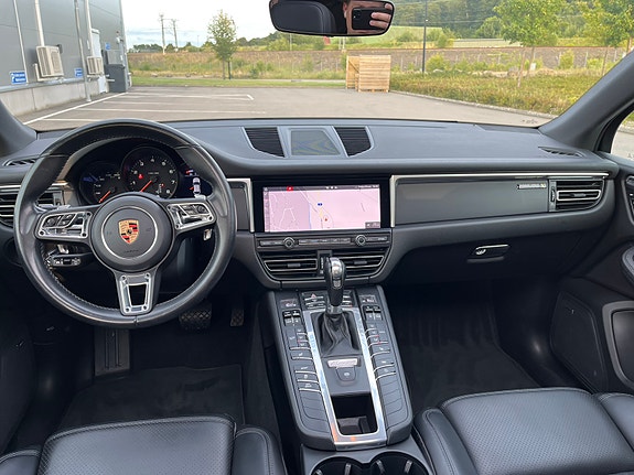 Porsche Macan 5 of 5