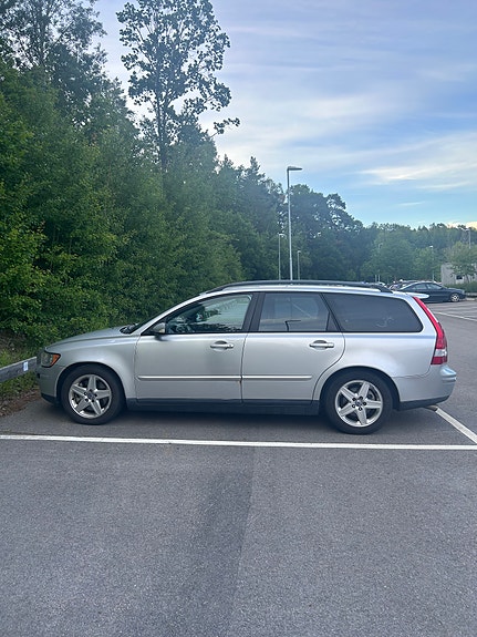 Volvo V50 5 of 5