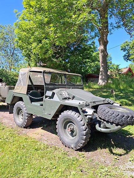 Volvo 4 of 5