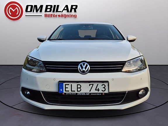 Volkswagen Jetta 3 of 5