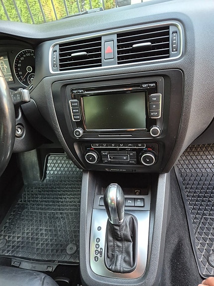 Volkswagen Jetta 12 of 21