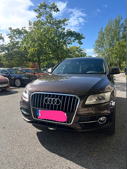 Audi Q5 2 of 5