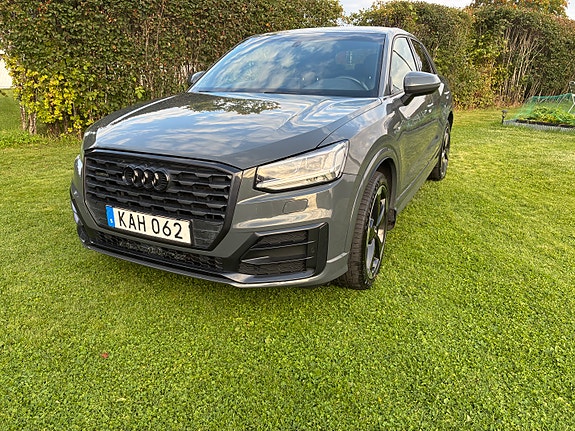 Audi Q2 2 of 5