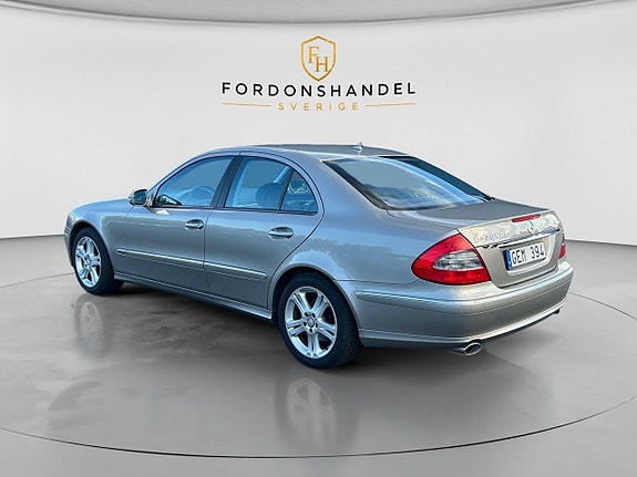 Mercedes-Benz E320 3 of 5