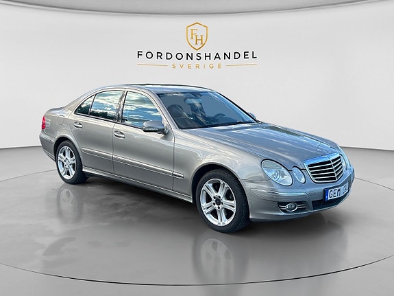 Mercedes-Benz E320 5 of 5