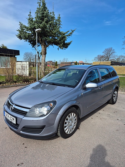 Opel Astra 3 of 5