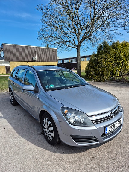 Opel Astra 2 of 5