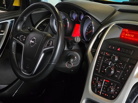 Opel Astra 20 of 20