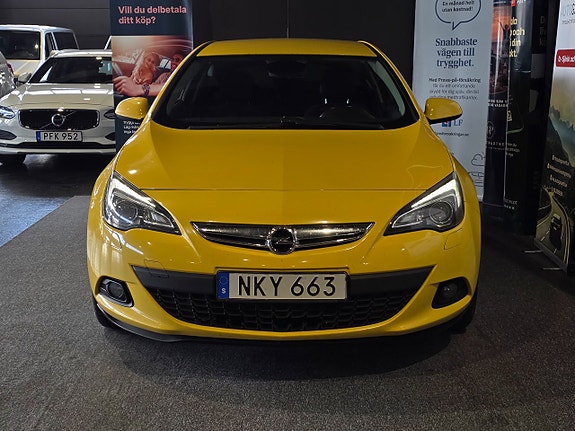 Opel Astra 8 of 20