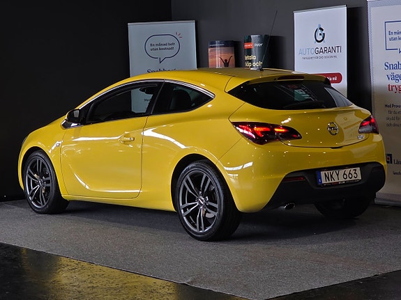 Opel Astra 11 of 20
