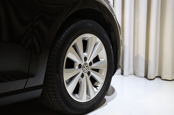 Volkswagen Golf VII 11 of 26