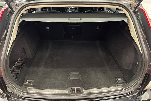 Volvo V60 23 of 26