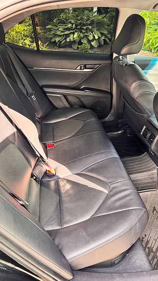 Toyota Camry 11 of 13