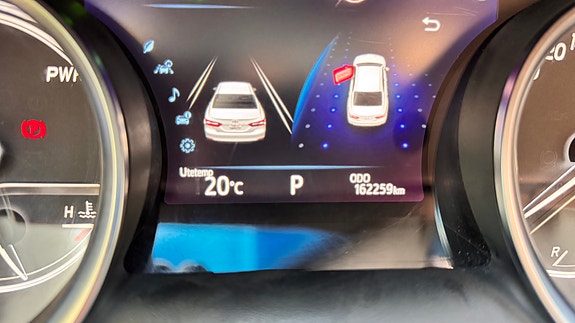 Toyota Camry 9 of 13