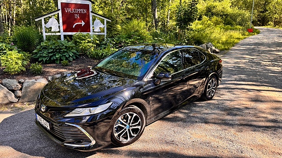 Toyota Camry 13 of 13
