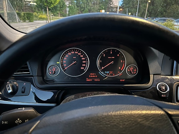BMW 520d 11 of 16