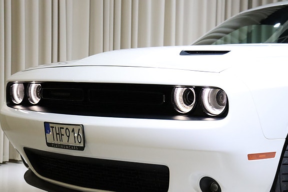 Dodge Challenger 5 of 30