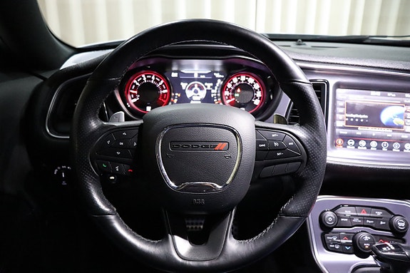 Dodge Challenger 16 of 30