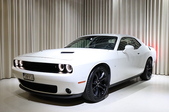 Dodge Challenger 8 of 30