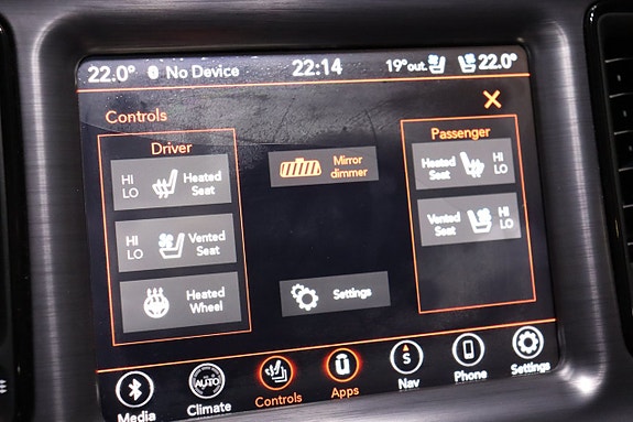 Dodge Challenger 22 of 30