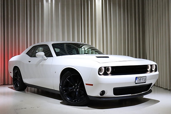 Dodge Challenger 30 of 30