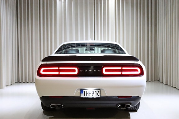Dodge Challenger 10 of 30