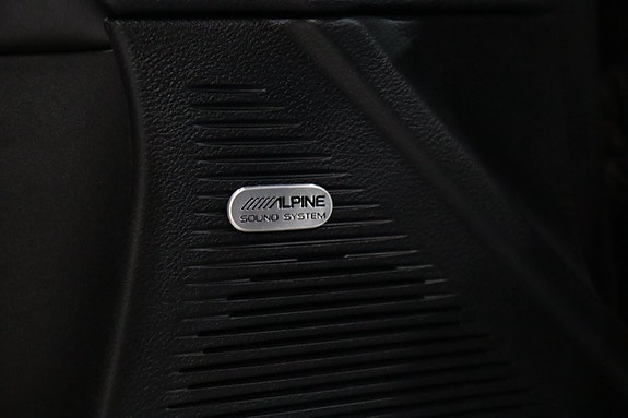 Dodge Challenger 14 of 30