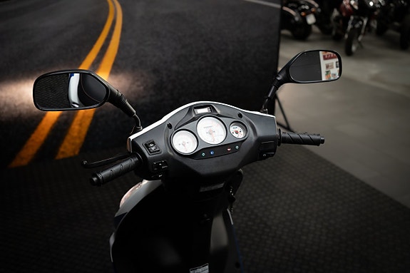 SYM EURO XR 7 of 12