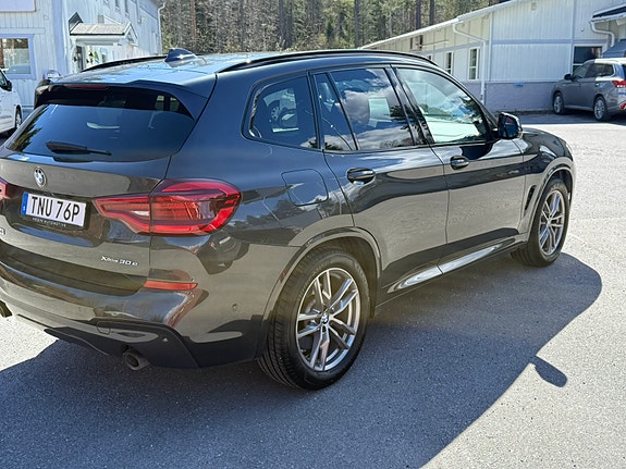 BMW X3 6 of 9