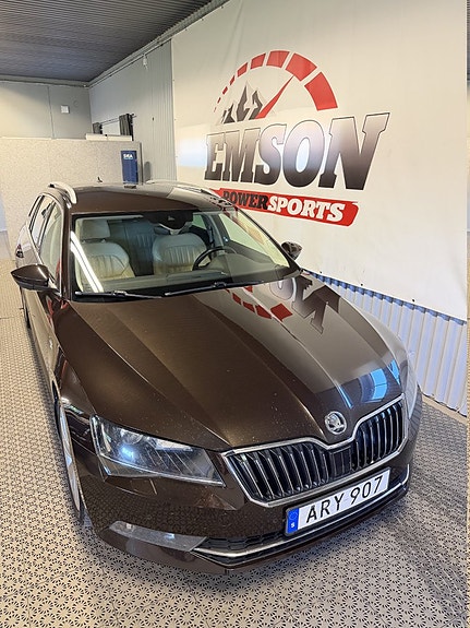 Skoda Superb 3 of 5