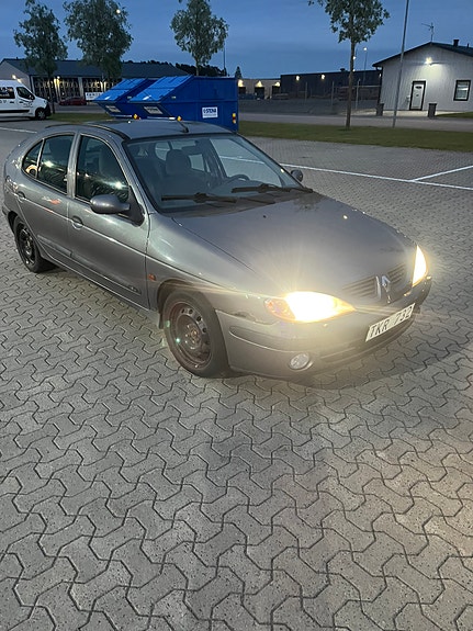 Renault Megane I 4 of 5