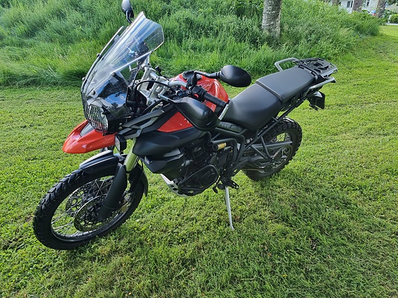 Triumph TIGER 800 XC 2 of 5