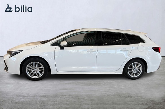 Toyota Corolla 4 of 5