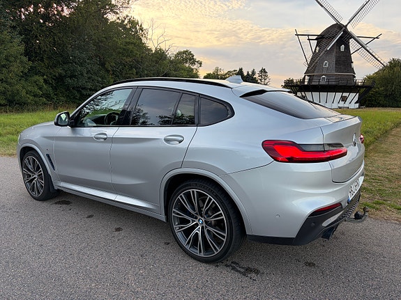 BMW X4 3 of 10