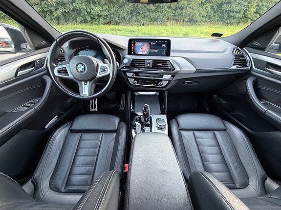 BMW X4 8 of 10